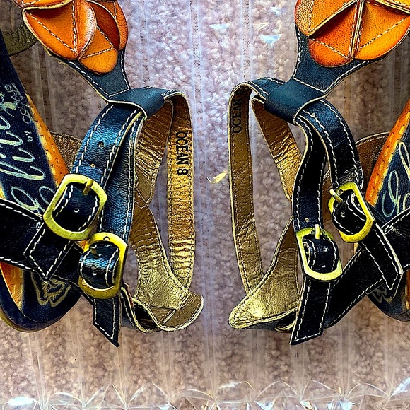 NWOT. Corkys Elite. Leather multi colored wedges - Picture 3 of 7